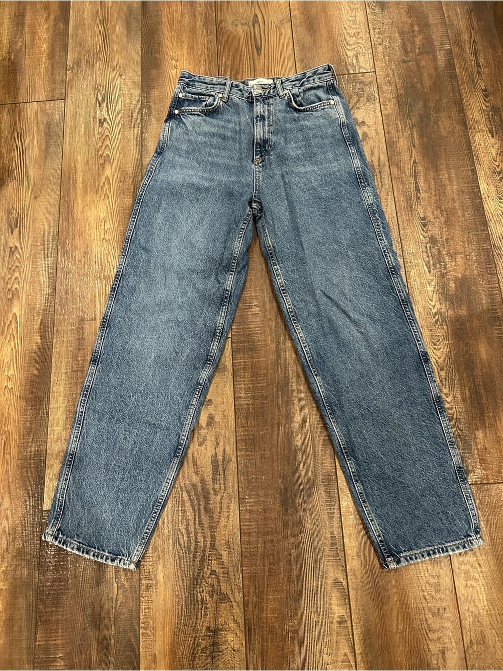 Women’s Straight-Leg Classic Blue Denim Jeans